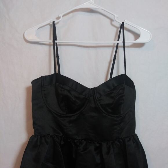 Future Collective Holiday Sweetheart Bubble Satin Midi Dress Black Classic Sz S - Picture 3 of 11